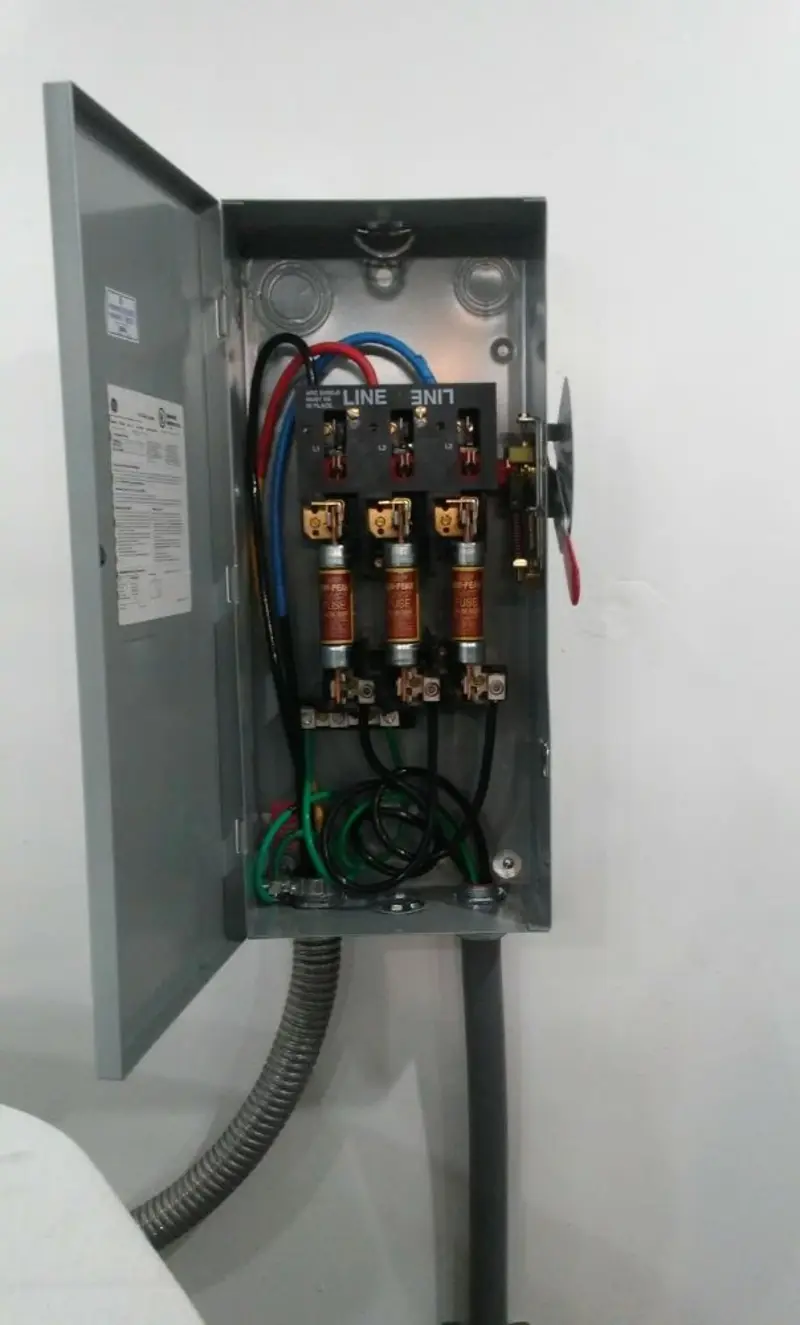 Three-phase disconnect switch installed for Electrical Wiring & Rewiring in Navy